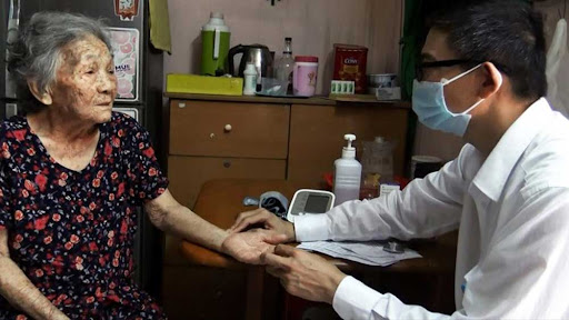 ưu điểm khám bệnh ở nhà